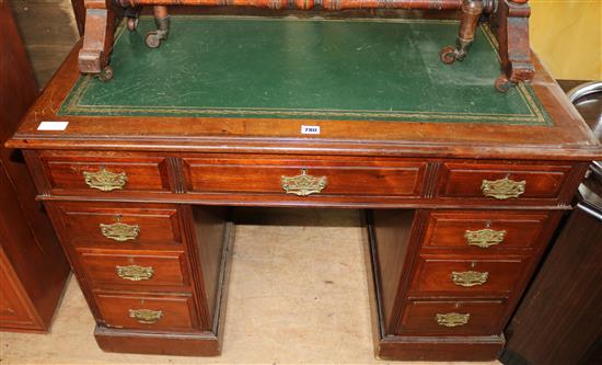 Edwardian walnut pedestal desk